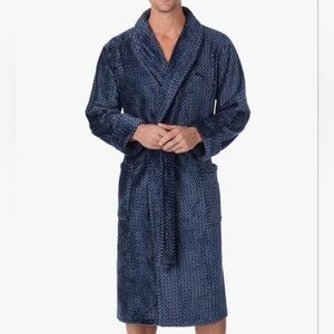 Tommy Bahama Men’s Plush Cuffed Sleeves Shawl Collar Embroidered Logo Robe